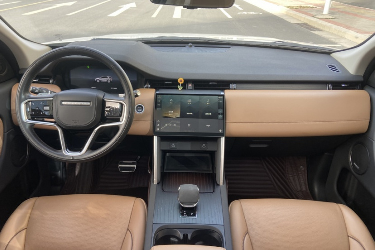 路虎 发现运动版 2024款 豪华定制版中控内饰7001