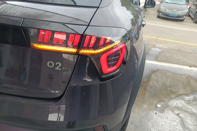 领克02 2020款 1.5T DCT两驱耀版车身外观6004