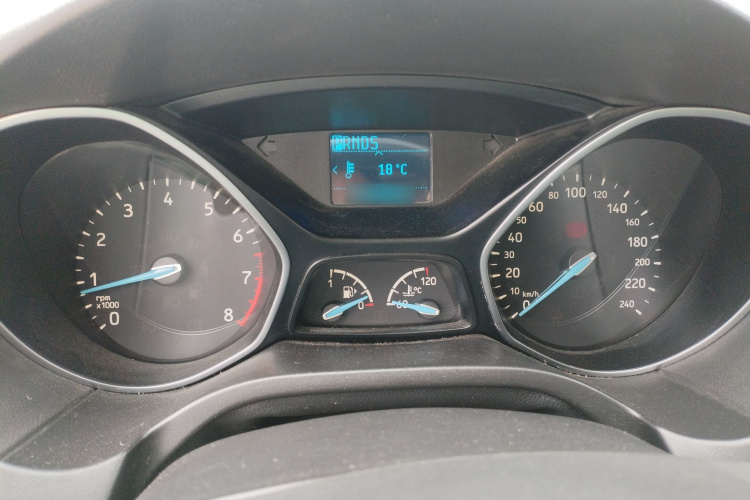 福特 福克斯 2015款 三厢 1.6L 自动风尚型局部细节14