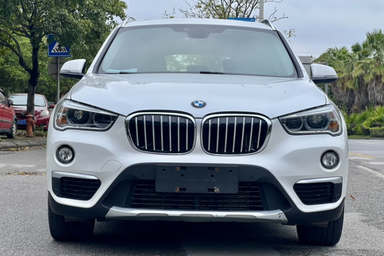 宝马X1 2016款 sDrive20Li 豪华型车身外观6004