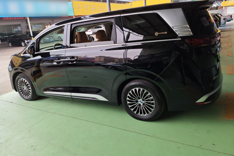 腾势D9 2022款 DM-i 1040 尊贵型车身外观6003