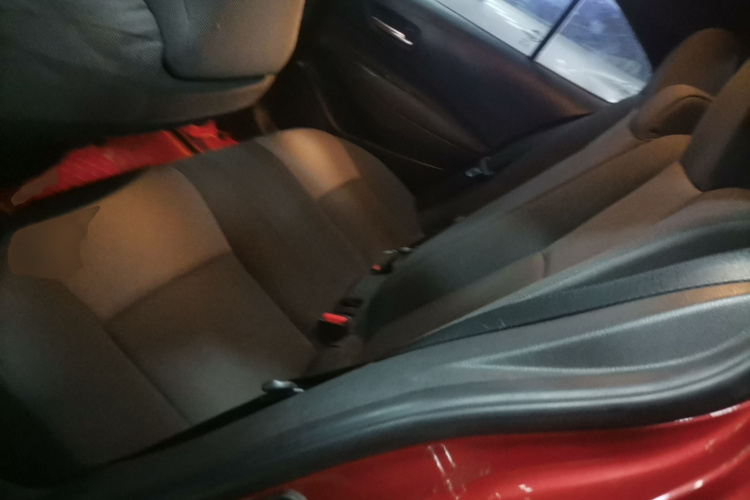 丰田 雷凌 2021款 185T CVT豪华版中控内饰7004