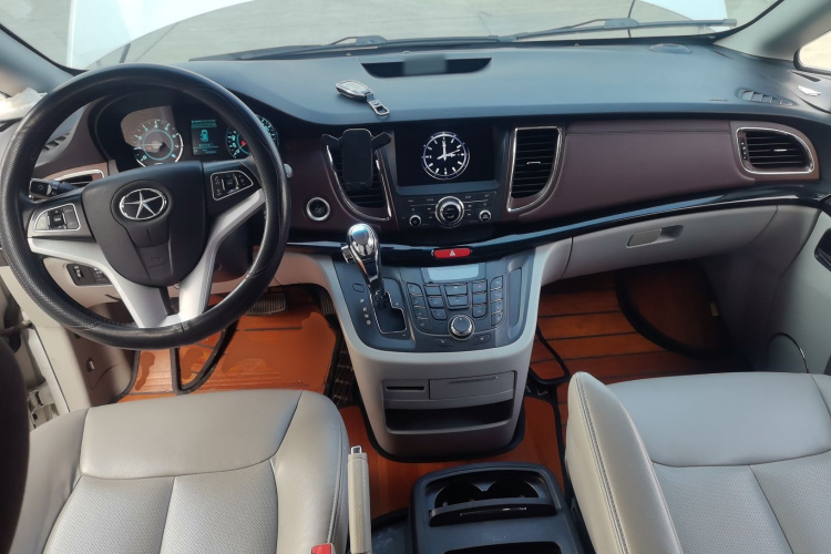 江汽集团 瑞风M5 2016款 2.0T 汽油自动公务版中控内饰12