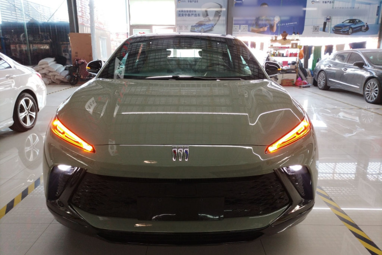 别克E4 2023款 GS版车身外观2