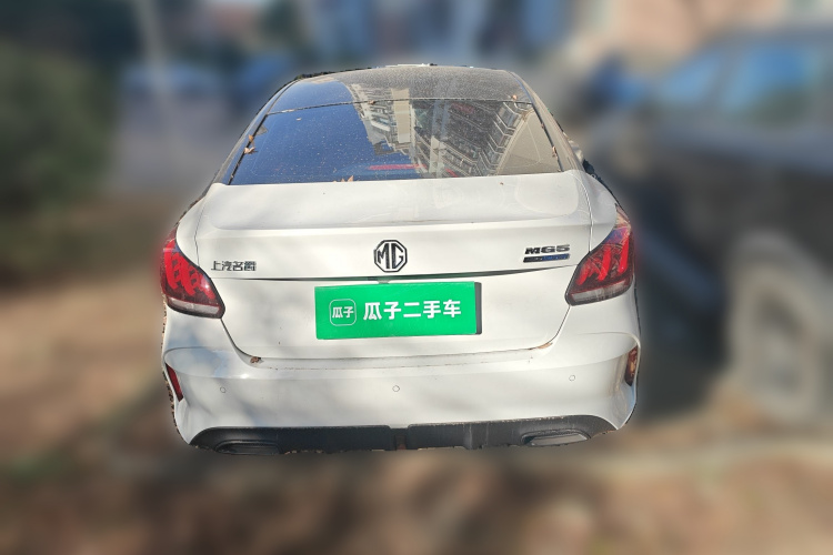 名爵 MG5 2023款 180DVVT 手动风尚版车身外观6
