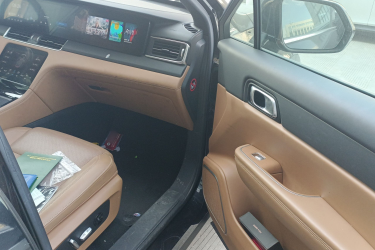 理想汽车 理想ONE 2021款 增程6座版局部细节9005