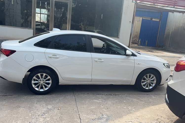 别克 英朗 2018款 15T 双离合进取型 国V车身外观6002