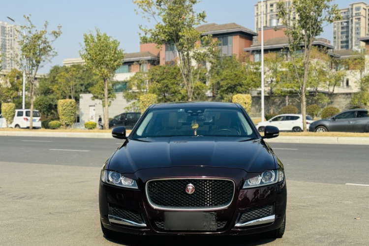 捷豹XFL 2018款 XFL 2.0T 200PS 精英版车身外观6002