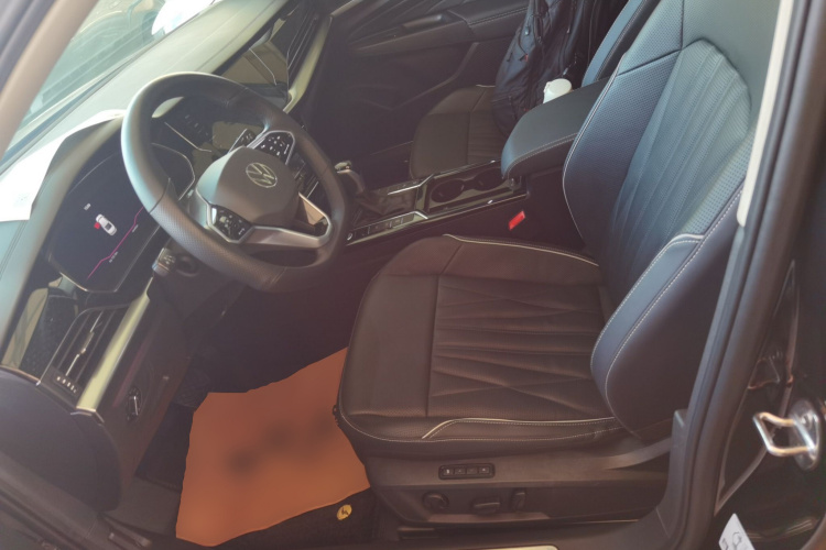 大众 帕萨特 2023款 改款 330TSI 豪华版中控内饰19