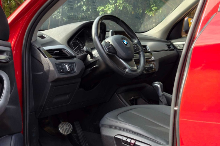 宝马X1 2016款 sDrive18Li 时尚型中控内饰7004