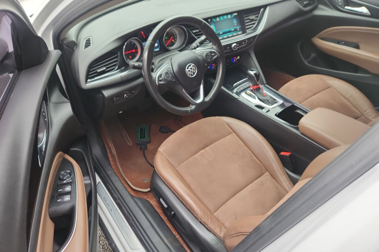 别克 君威 2017款 20T 精英型中控内饰20