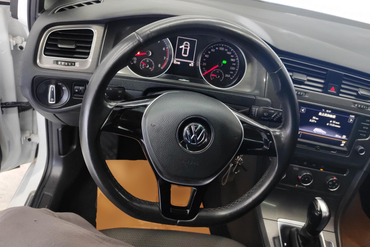 大众 高尔夫 2016款 1.6L 自动舒适型中控内饰13