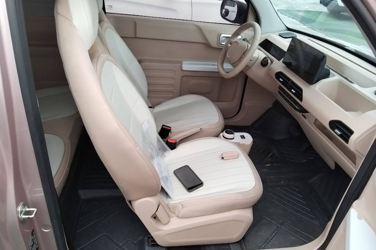 吉利汽车 2023款 熊猫mini 200km 耐力熊中控内饰41