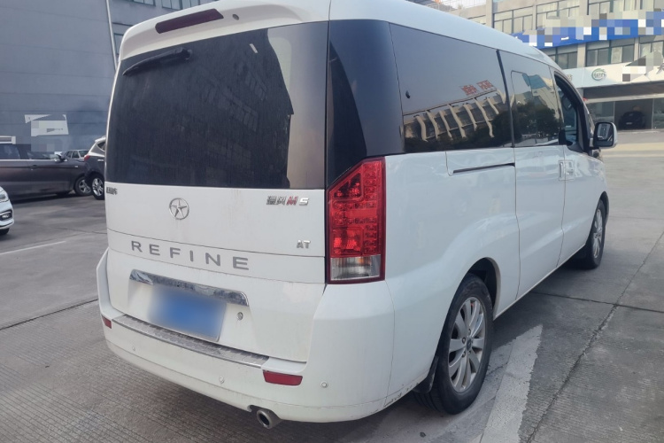 江汽集团 瑞风M5 2016款 2.0T 汽油自动公务版车身外观7