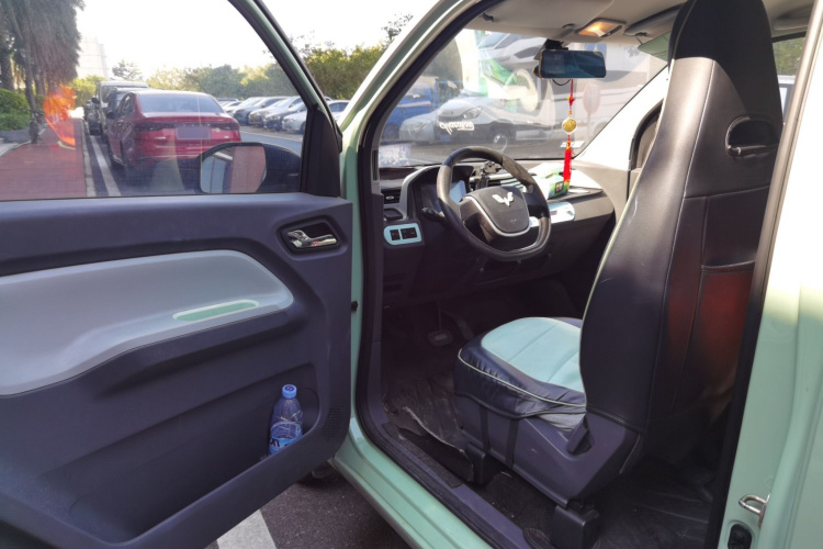 五菱汽车 宏光MINIEV 2021款 马卡龙时尚款 磷酸铁锂中控内饰7003