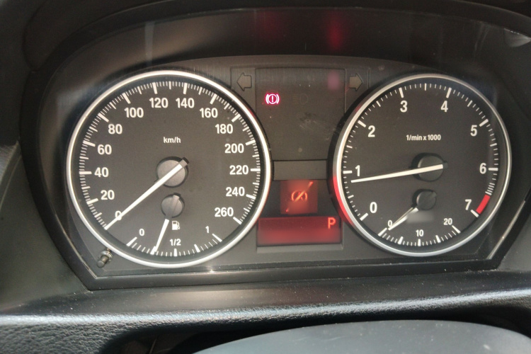 宝马X1 2014款 sDrive18i 时尚型局部细节14