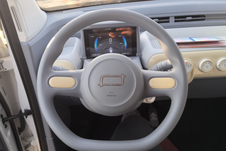 奔腾小马 2025款 222km 灵动马局部细节13