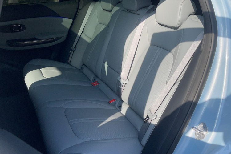 蔚来ES6 2020款 420KM 运动版中控内饰7001