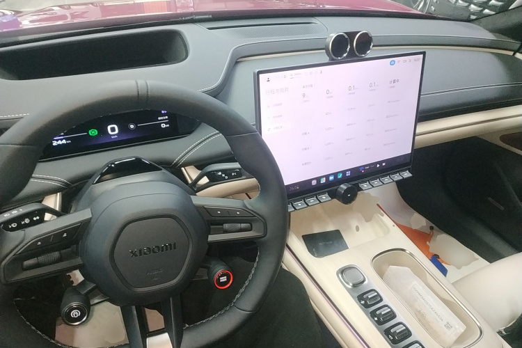 小米汽车 小米SU7 2024款 四驱超长续航高阶智驾Max版中控内饰7002