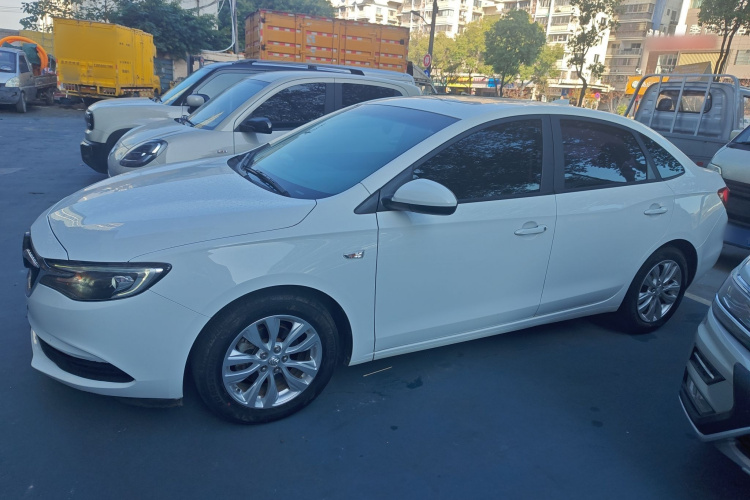 别克 英朗 2019款 15T 双离合互联精英型 国VI车身外观4