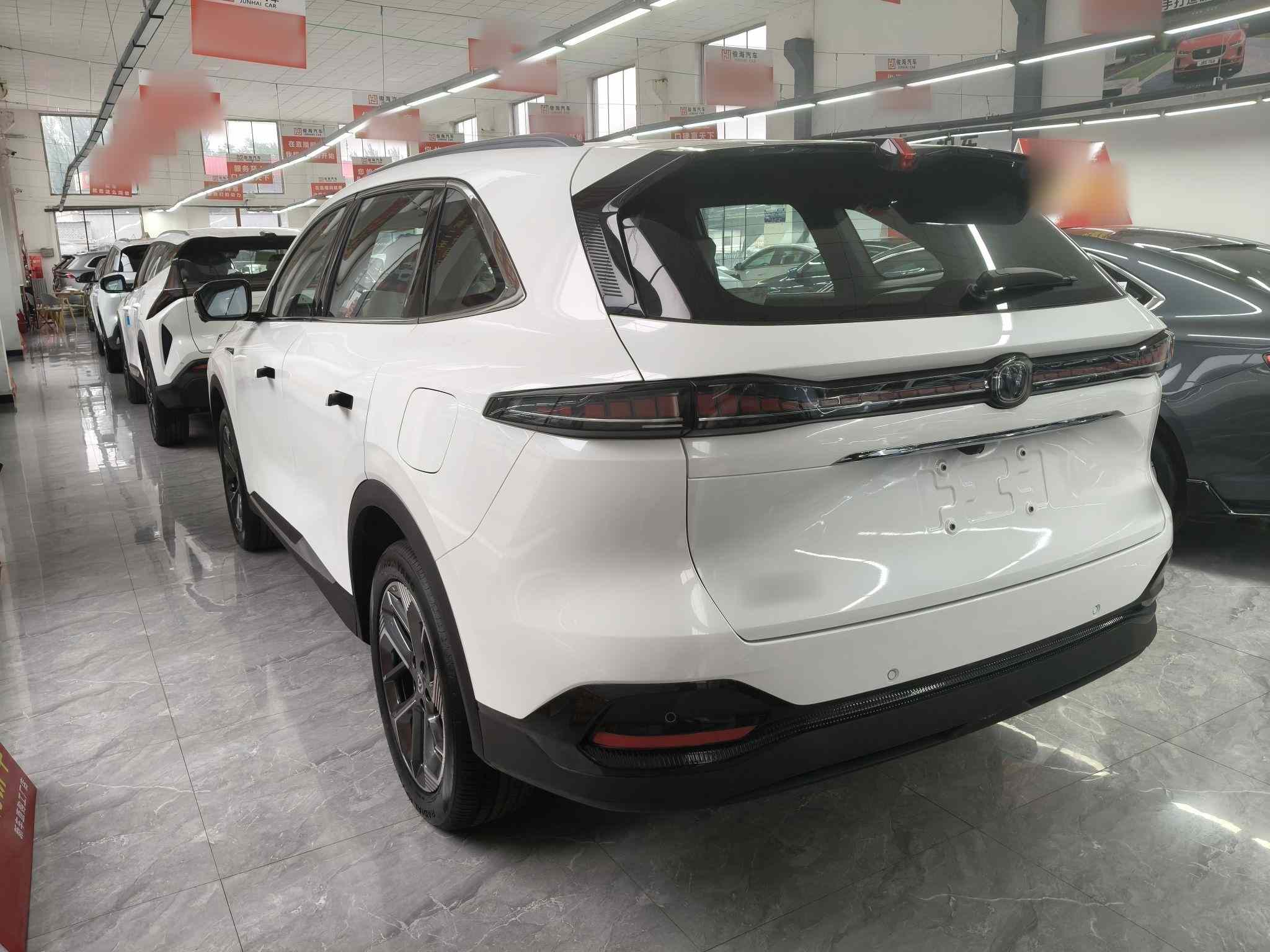 长安CS75 PLUS 2025款 第四代 1.5T 新蓝鲸 智慧鲸悦版(4)