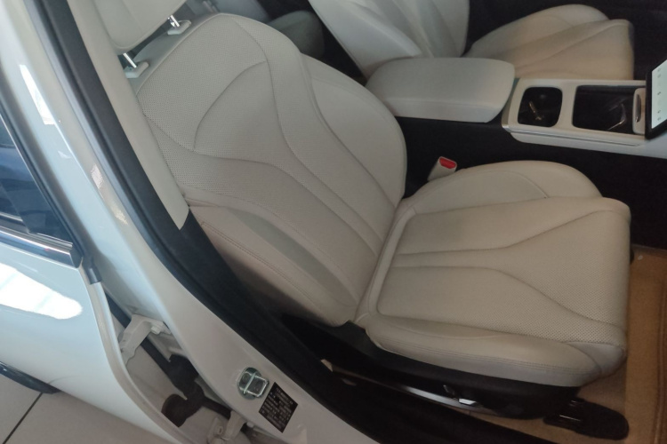 小鹏P5 2024款 500Plus版局部细节41