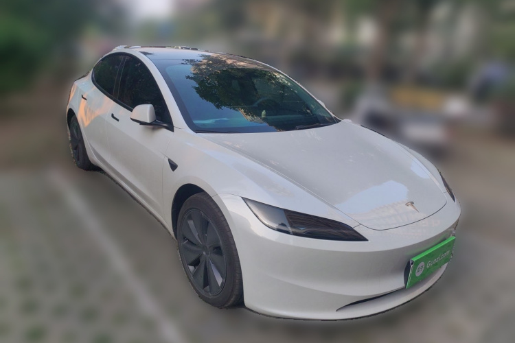 特斯拉 Model 3 2025款 后轮驱动版车身外观3