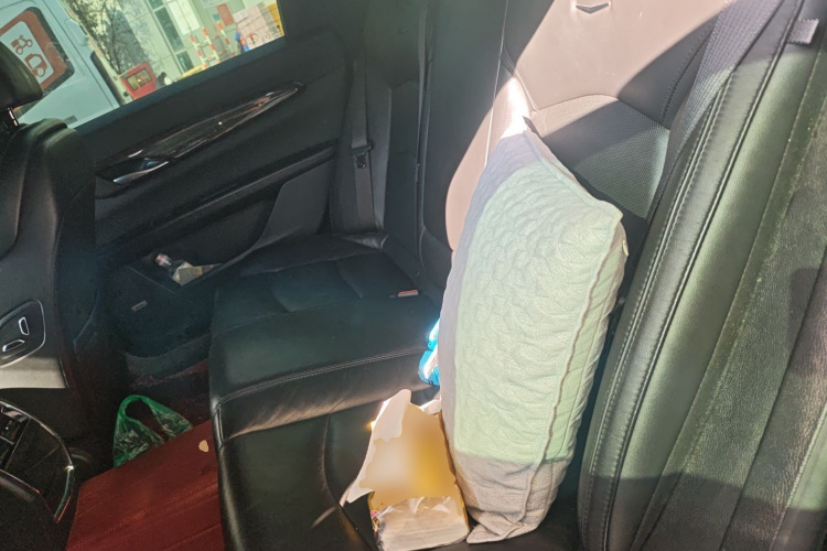 凯迪拉克CT6 2020款 28T 豪华型中控内饰21