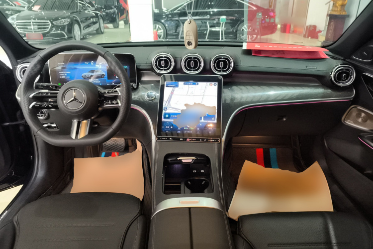 奔驰C级 2024款 改款 C 260 L 皓夜运动版中控内饰12