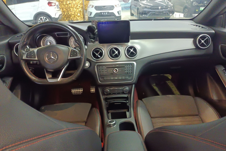 奔驰CLA 2016款 CLA 220 4MATIC中控内饰7002