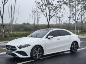 奔驰A级 2024款 改款 A 200 L 时尚型