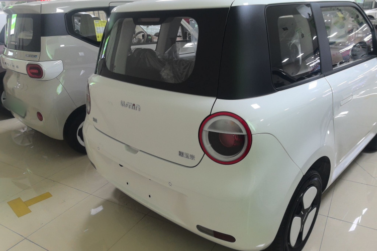 长安启源 长安Lumin 2025款 205km 香沁款车身外观6