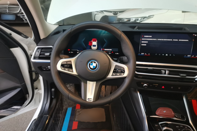 宝马i3 2022款 eDrive 35 L中控内饰13