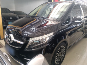 奔驰V级 2020款 V 260 L 长轴距豪华版