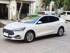 福特 福克斯 2021款 三厢 EcoBoost 180 自动锋潮型