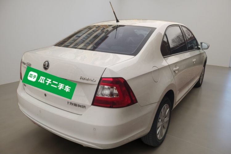 斯柯达 昕锐 2016款 1.6L 手动创行版车身外观7