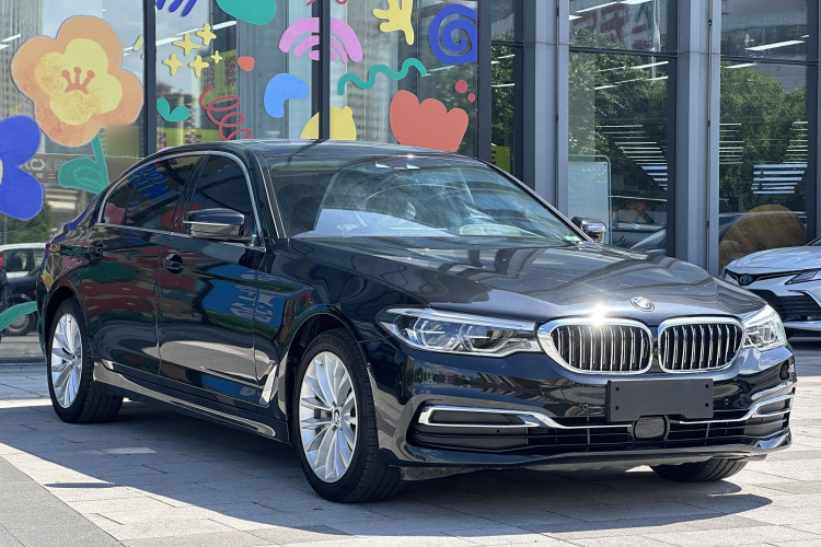 宝马5系 2020款 530Li 尊享型 豪华套装车身外观6003