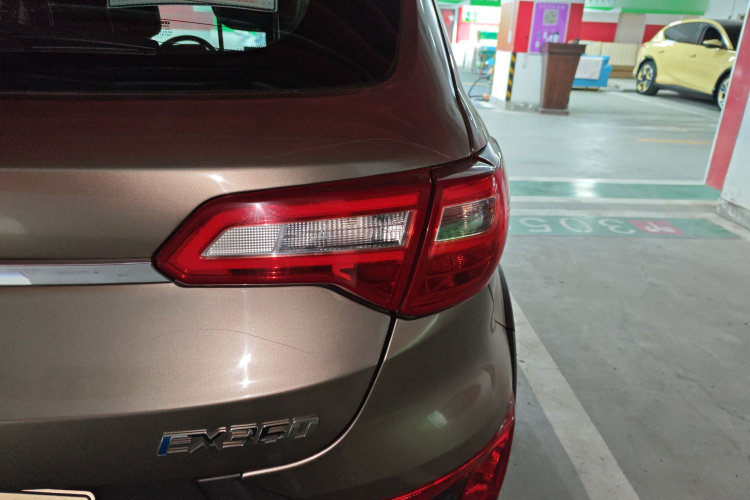 北汽新能源EX 2018款 EX360 新尚版车身外观9