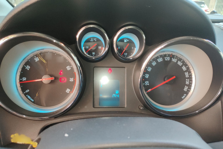 别克 英朗 2013款 XT 1.6L 自动时尚版局部细节14