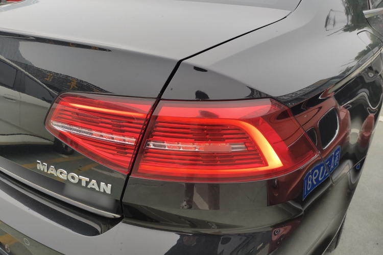 大众 迈腾 2018款 380TSI DSG 旗舰型车身外观9