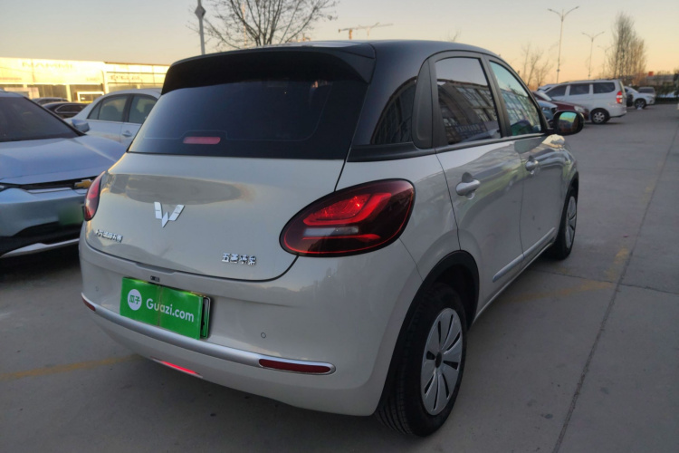 五菱汽车 五菱缤果 2023款 203km 轻享款车身外观7