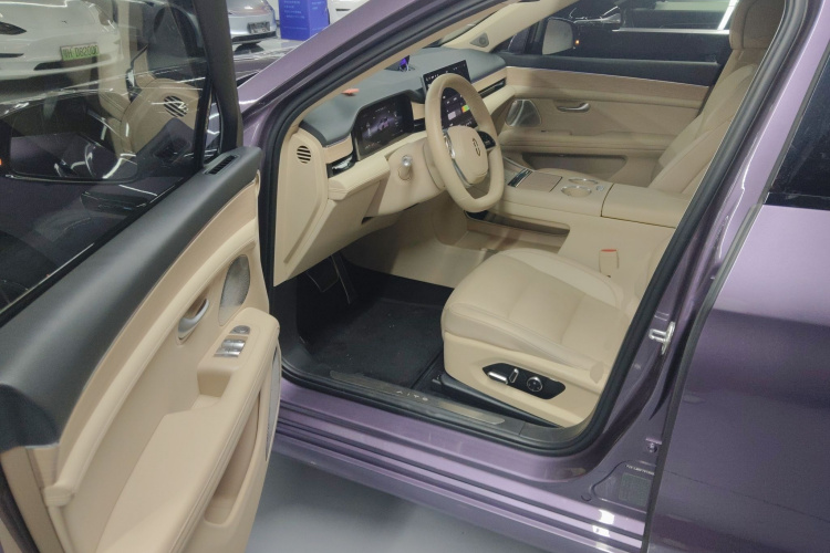 鸿蒙智行 问界M5 2025款 增程   Ultra 四驱版中控内饰20