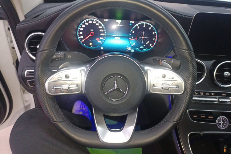 奔驰C级 2020款 改款 C 260 L 运动版中控内饰13