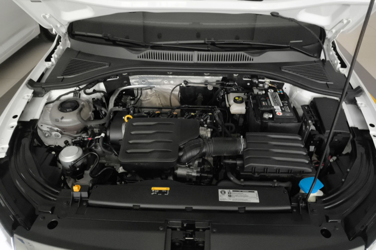 大众 朗逸 2023款 1.5L 自动得逸版机舱底盘24