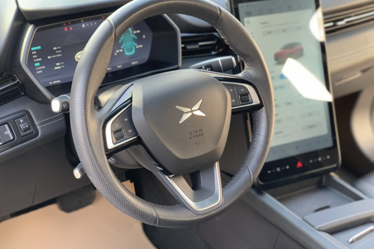 小鹏G3 2021款 G3i 460G中控内饰7015