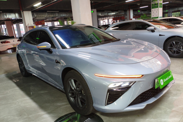 哪吒汽车 哪吒S猎装 2024款 增程300 标准版车身外观3