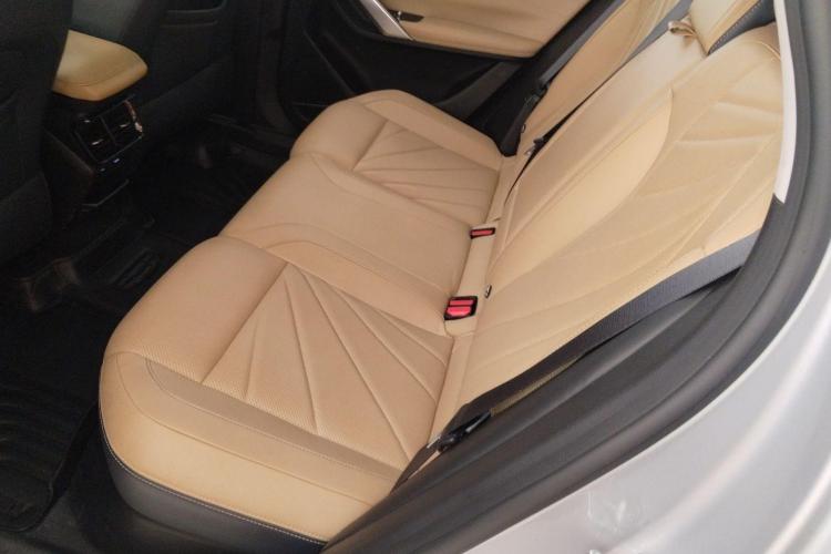 吉利汽车 博越L 2023款 2.0TD DCT旗舰型中控内饰21