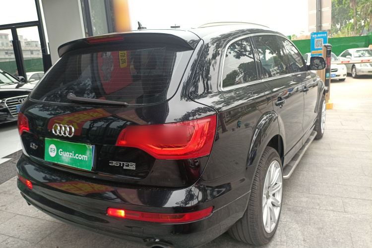 奥迪Q7  35 TFSI 进取型车身外观6005