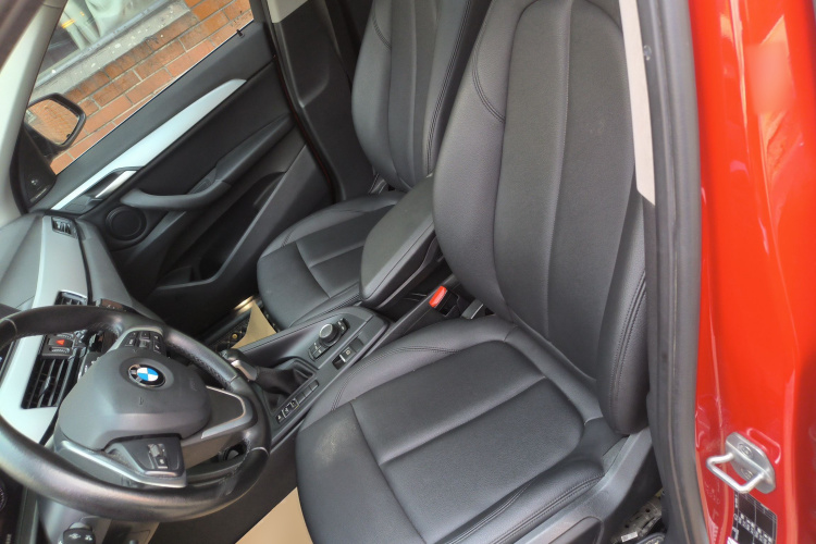 宝马X1 2019款 sDrive20Li 领先型中控内饰19