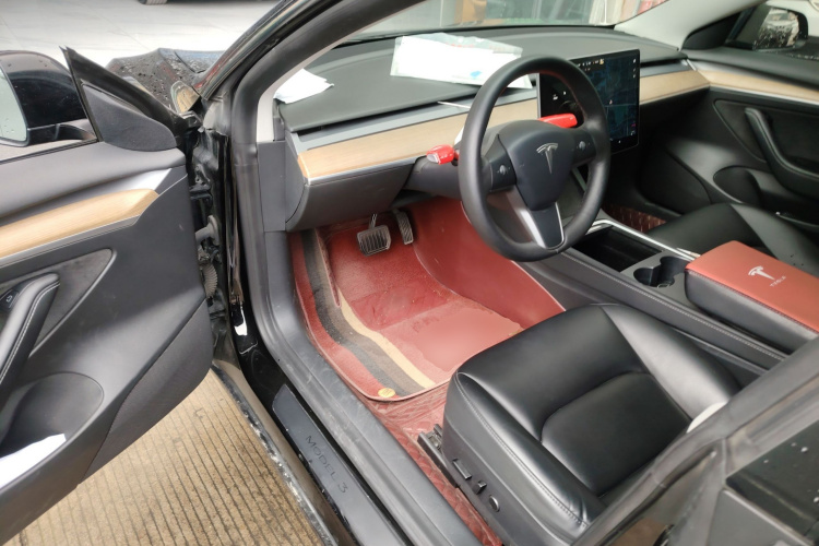 特斯拉 Model 3 2022款 后轮驱动版中控内饰20